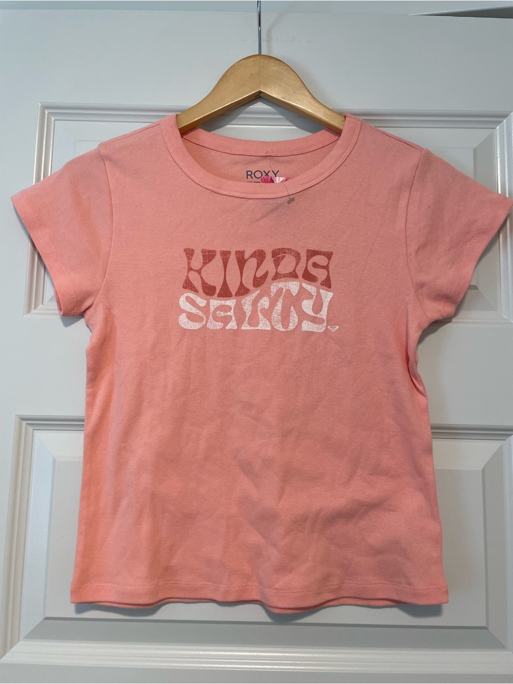 NWT Roxy Girls “Kinda Salty" Pink Graphic Tee Summer Beach Retro Surfer Coastal